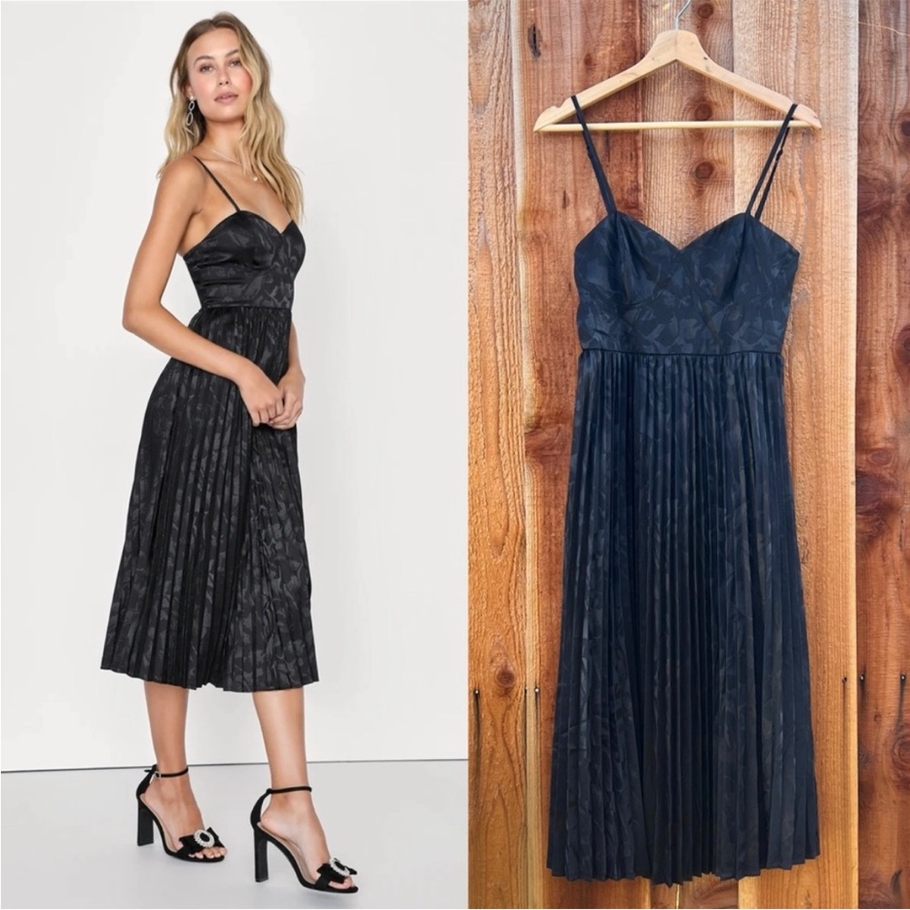 Black Satin Jacquard Bustier Pleated Midi Dress 🌿